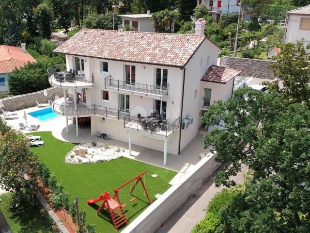 OPATIJA, LOVRAN, IKA- villa 380m2 s panoramskim pogledom na more i bazenom + uređena okućnica 700m2