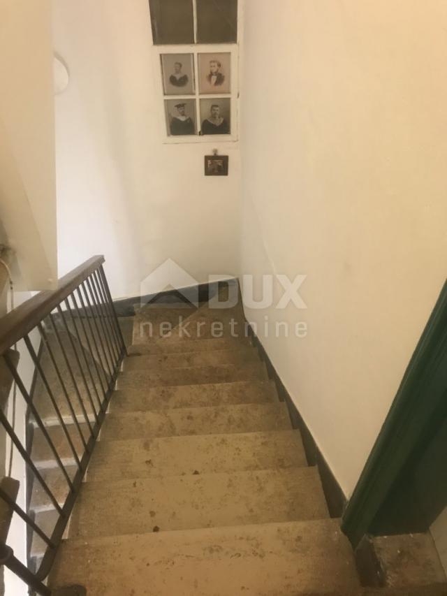  ISTRA, PULA - Prilika za hostel u starogradskoj jezgri!