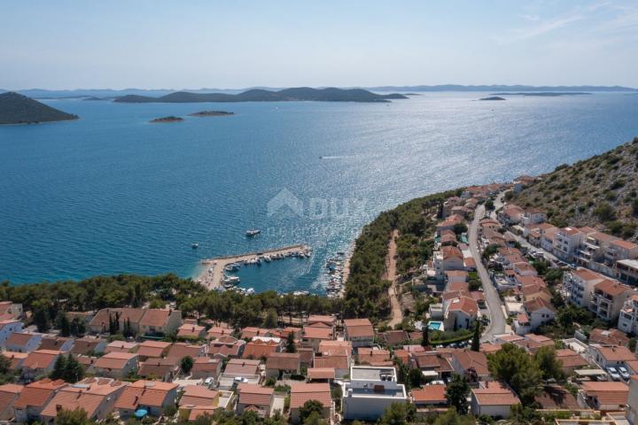 PAKOŠTANE, DRAGE - Apartmenthaus mit Meerblick