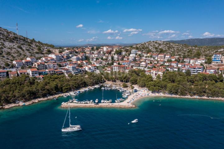 PAKOŠTANE, DRAGE - Apartmenthaus mit Meerblick