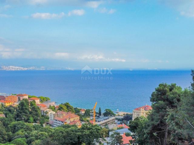 OPATIJA, CENTAR - arhitektonsko remek đelo iznad centra Opatije, cijela etaža s pogledom, garaža, ba