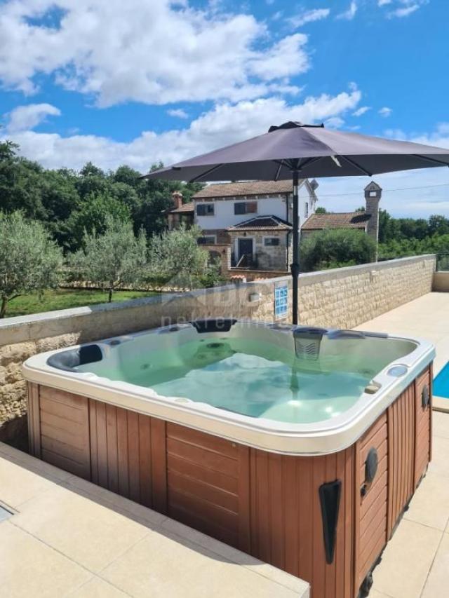 ISTRIA, KAŠTELIR - Luxury villa with pool