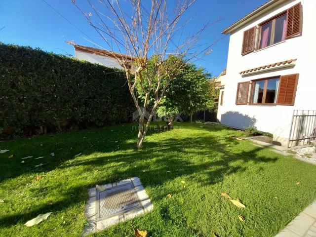 OPATIJA, MATULJI - Einfamilienhaus mit schönem Garten oberhalb des Zentrums von Opatija, Meerblick, 