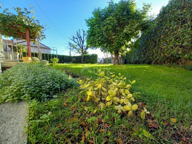 OPATIJA, MATULJI - Einfamilienhaus mit schönem Garten oberhalb des Zentrums von Opatija, Meerblick, 