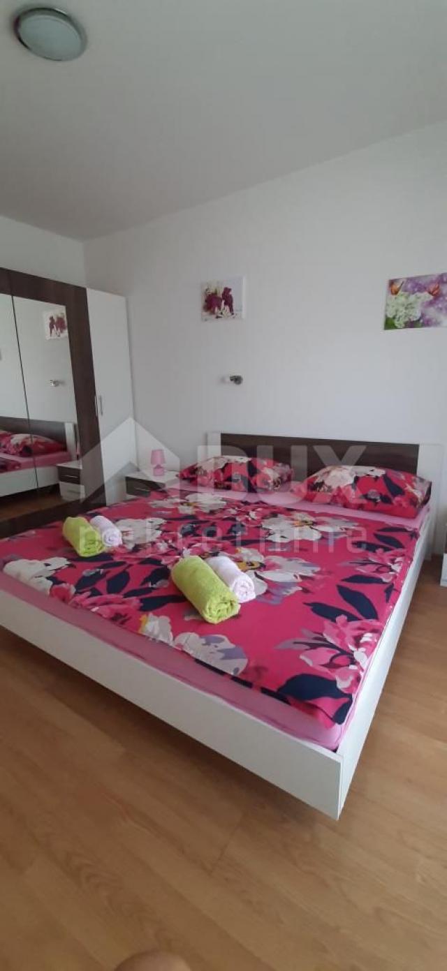 OTOK RAB, KAMPOR - Kuća s apartmanima 100 m od mora