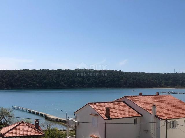 OTOK RAB, PALIT - Apartmanska kuća 30 m od mora