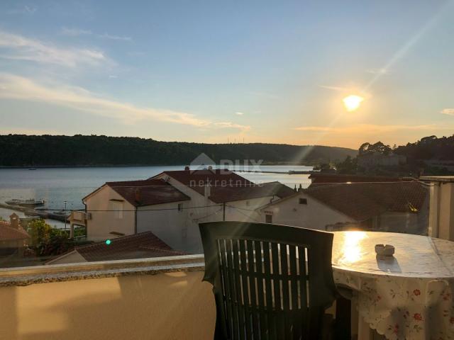 OTOK RAB, PALIT - Apartmanska kuća 30 m od mora