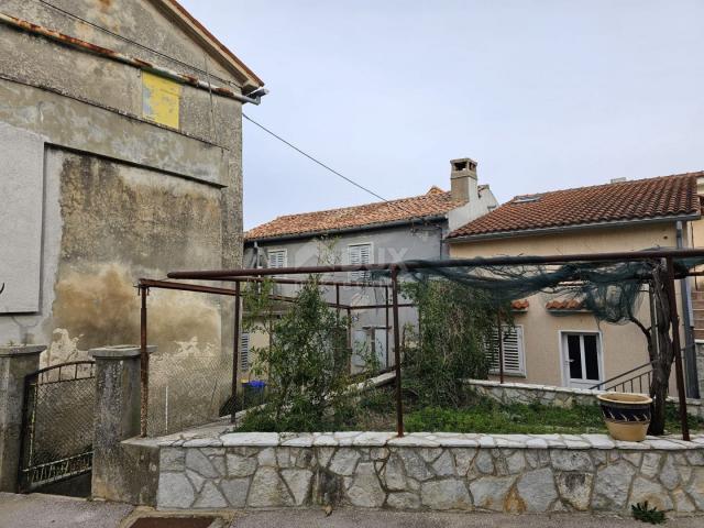 KRK ISLAND, LINARDIĆI (surroundings) - Stone house for renovation