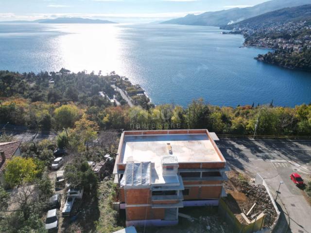 OPATIJA, PAVLOVAC- građevinsko zemljište 1420 m2 s panoramskim pogledom na more za stambenu zgradu-s