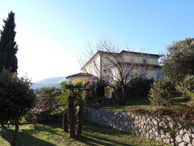 OPATIJA, POBRI - Villa / dreistöckiges Haus - freistehend 505m² + 1240m2 Umgebung