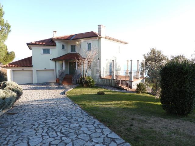 OPATIJA, POBRI - Villa / dreistöckiges Haus - freistehend 505m² + 1240m2 Umgebung