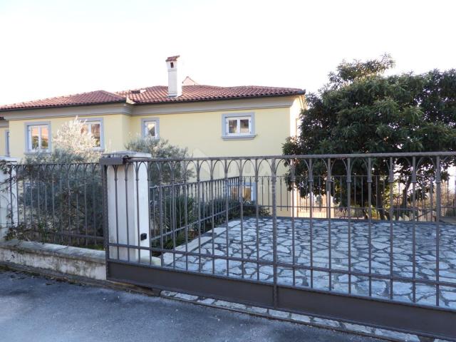 OPATIJA, POBRI - Villa / dreistöckiges Haus - freistehend 505m² + 1240m2 Umgebung