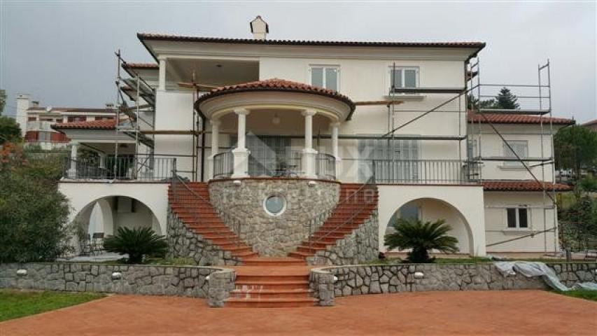 OPATIJA, POBRI - Villa / dreistöckiges Haus - freistehend 505m² + 1240m2 Umgebung