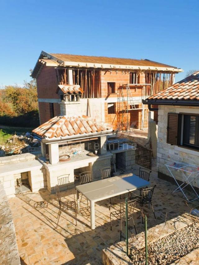 ISTRIA, BARBAN - House under construction with 3 residential units, auxiliary facility and swimming 