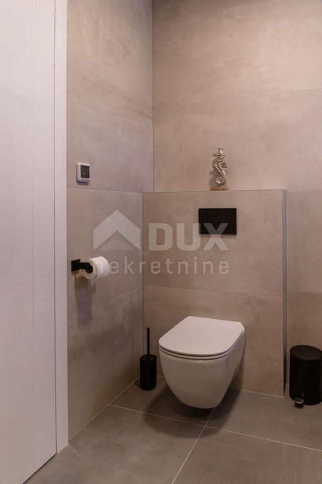 OTOK KRK, GRAD KRK - Penthouse apartman sa pogledom na more