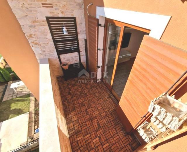 ISTRIA, PULA - Two-storey 4-bedroom apartment in Valdebek, 95 m2