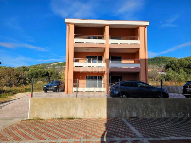 RAB ISLAND, BANJOL - Two-story apartment with a gallery near the sea