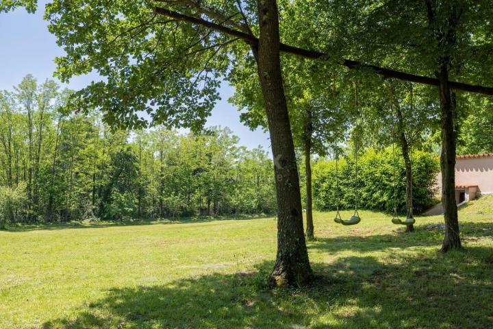 ISTRA, LABIN - Kuća s bazenom na osami