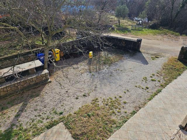 OTOK KRK, SKRBČIĆI - STAN S TERASOM + POTKROVLJE!!!