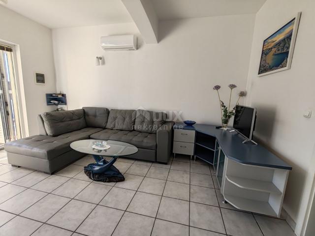 ZADAR, BRODARICA - Apartmanska kuća prvi red do mora