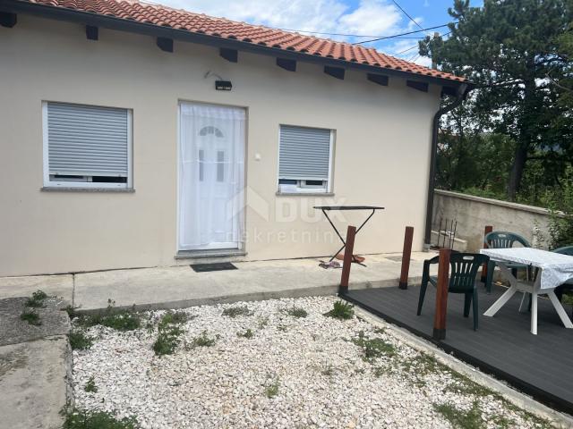 RIJEKA, ŠKRLJEVO - apartment with garden and auxiliary building