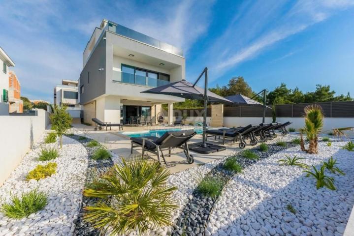 ZADAR, ZATON - Luxusvilla 100 Meter vom Meer entfernt