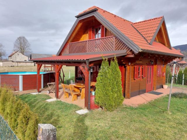 OTOČAC, LIČKO LEŠČE - Idyllisches Haus mit Swimmingpool