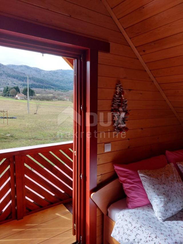 OTOČAC, LIČKO LEŠČE - Idyllisches Haus mit Swimmingpool