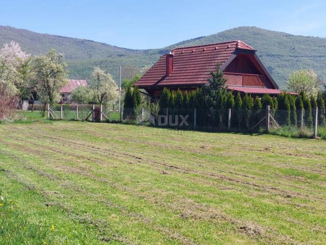 OTOČAC, LIČKO LEŠČE - Idyllisches Haus mit Swimmingpool