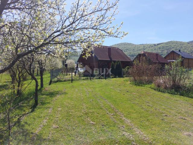 OTOČAC, LIČKO LEŠČE - Idyllisches Haus mit Swimmingpool