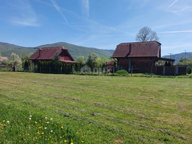 OTOČAC, LIČKO LEŠČE - Idyllisches Haus mit Swimmingpool