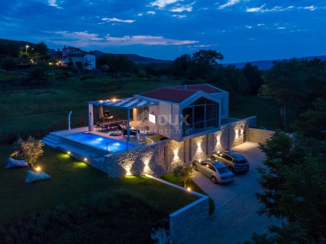 ISTRIEN, MOTOVUN Unwirkliche Villa mit wunderschöner Aussicht!