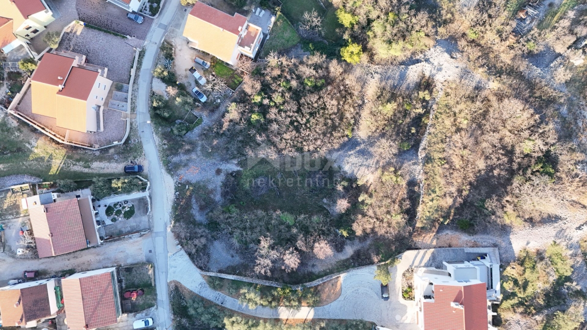 INSEL KRK, VRBNIK (Mitte) - Baugrundstück + konzeptionelle Lösung mit einzigartigem Design