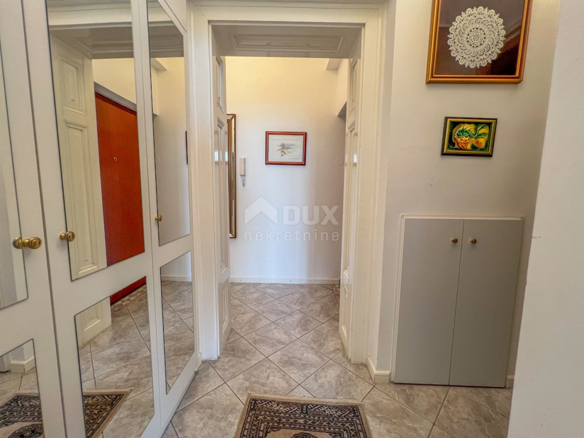 OPATIJA, CENTER - apartment for rent in a historic villa, 50m from the sea