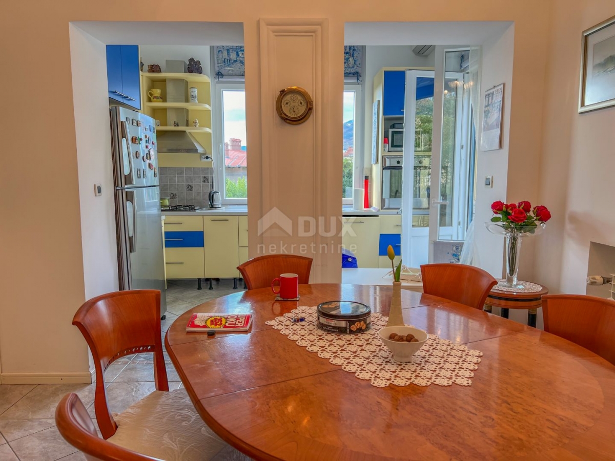 OPATIJA, CENTER - apartment for rent in a historic villa, 50m from the sea