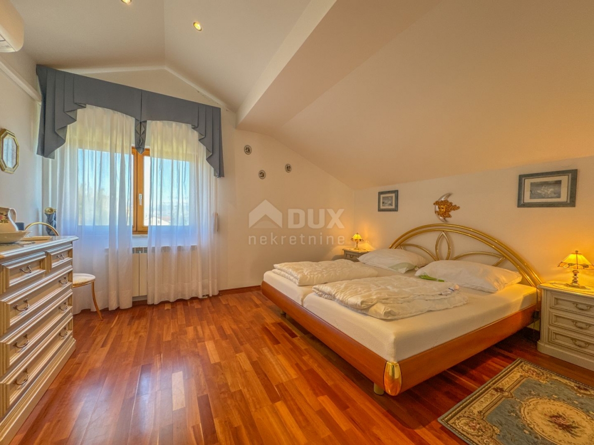 OPATIJA, LOVRAN – elegante Wohnung von 91 m2 in einem Haus, 300 m vom Meer entfernt, Aussicht, Terra