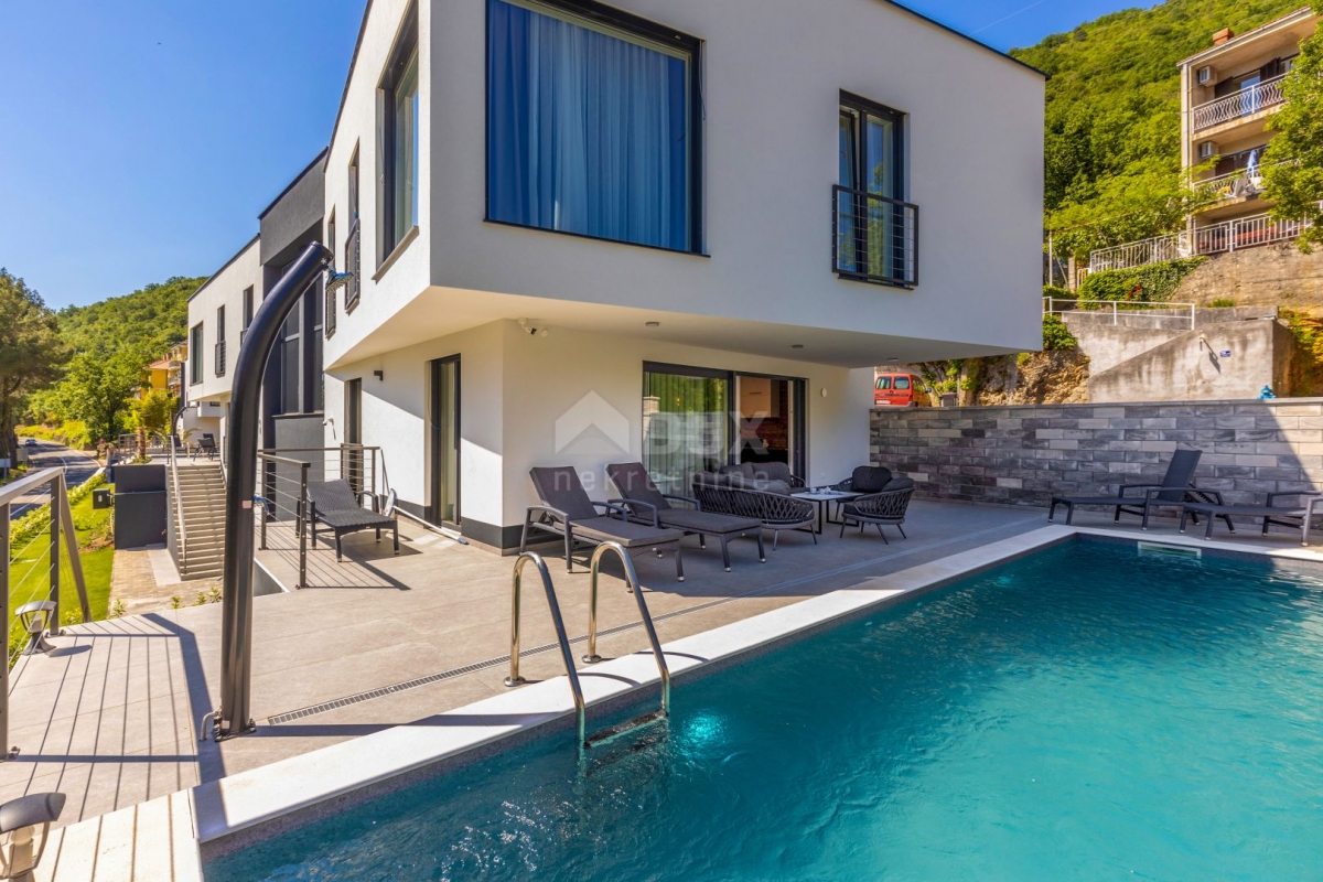 OPATIJA, MOŠĆENIČKA DRAGA – zwei neue Villen mit Swimmingpool, 410 m2 + 225 m2 mit Garten, Möbeln un