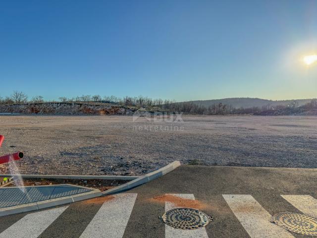 RIJEKA, KUKULJANOVO - New - land 2833m2 in the center of the industrial zone, wide possibility of co