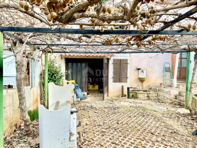 ISTRIA, UMAG - Stone house, OPPORTUNITY FOR INVESTORS