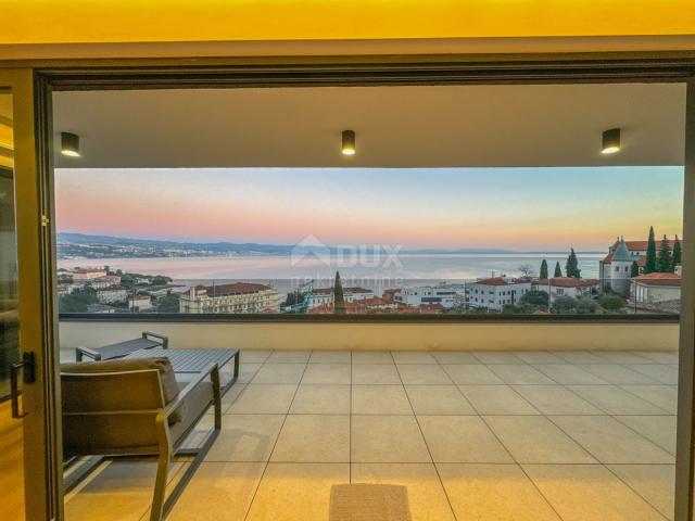 OPATIJA, ZENTRUM - exklusives Penthouse mit Aussicht, Pool und Garage