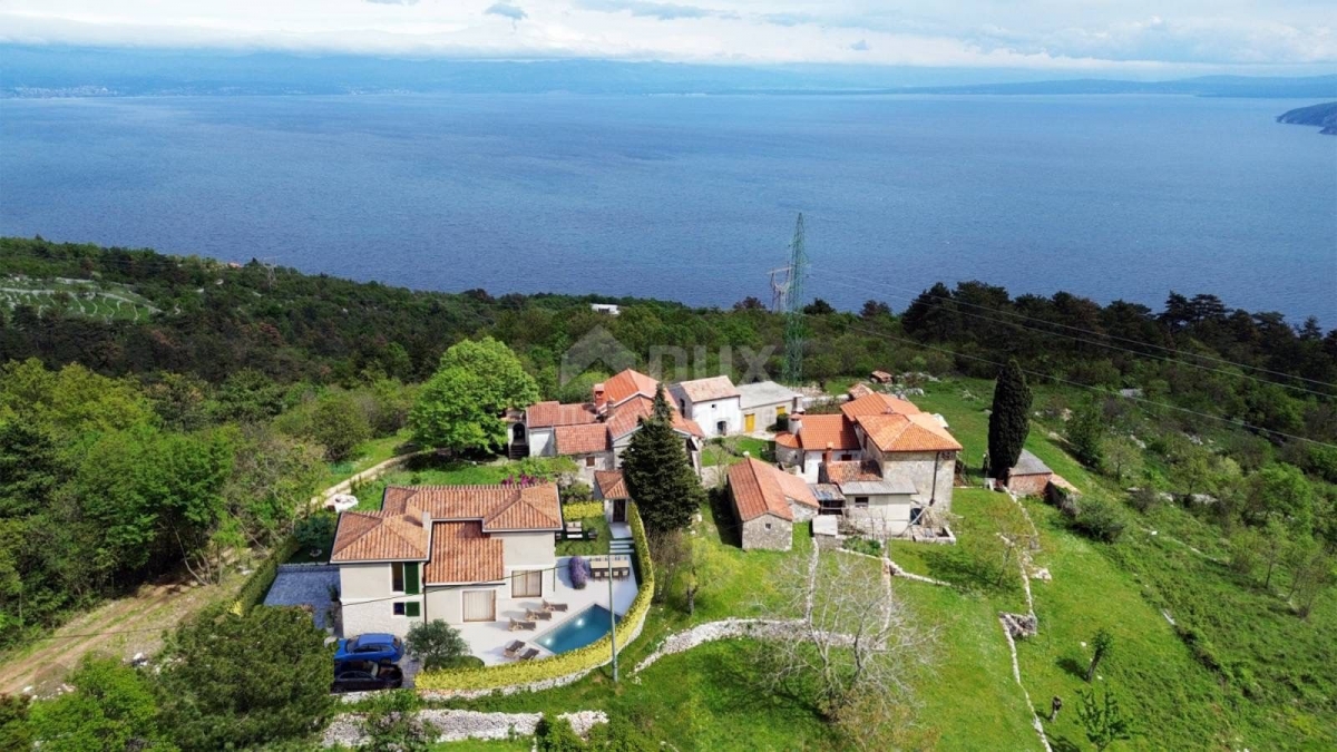 OPATIJA, KALAC - rustikalna vila na brdu, bazen, pogled na more