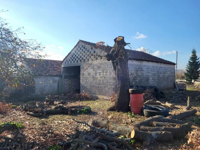 BIOGRAD, RAŠTANE GORNJE - Steinhaus auf einem Grundstück von 2300 m2