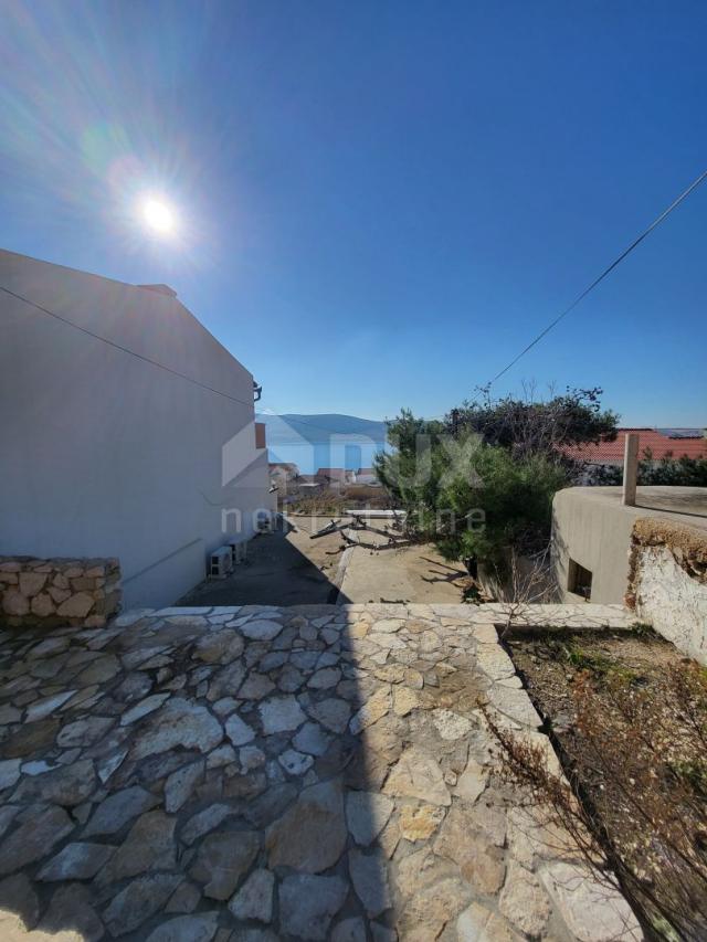 PAG, ZUBOVIĆI - House with 4 apartments near Novalja