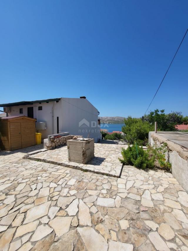 PAG, ZUBOVIĆI - House with 4 apartments near Novalja