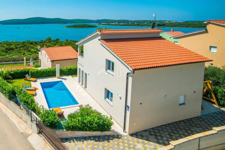 ISTRIA, POMER - Modern villa 2nd row to the sea, panoramic view, furnished