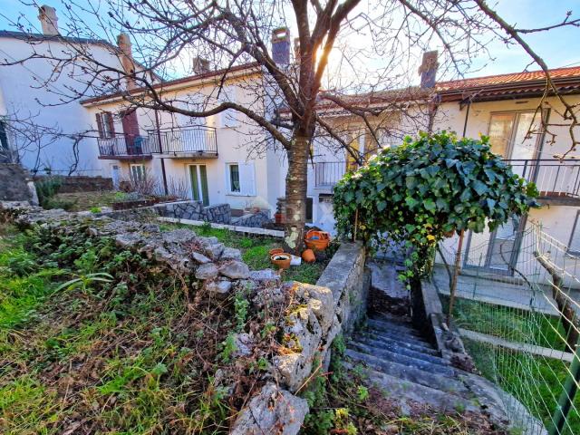 KASTAV, ĆIKOVIĆI - Terraced house with sea view