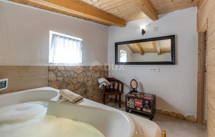 NOVI VINODOLSKI - Kuća s mini wellnessom