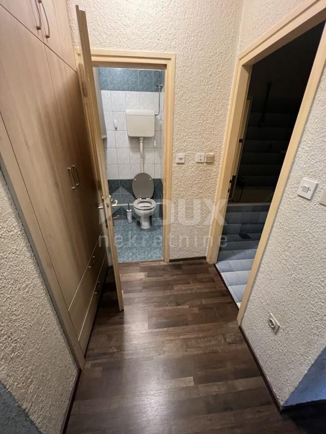 RIJEKA, KRIM - Wohnung, 67m2, 2 Schlafzimmer + Badezimmer, Balkon, NEUE FASSADE!!!