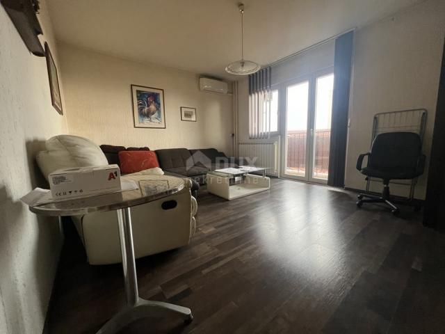 RIJEKA, KRIM - Wohnung, 67m2, 2 Schlafzimmer + Badezimmer, Balkon, NEUE FASSADE!!!