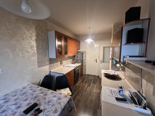 RIJEKA, KRIM - Wohnung, 67m2, 2 Schlafzimmer + Badezimmer, Balkon, NEUE FASSADE!!!